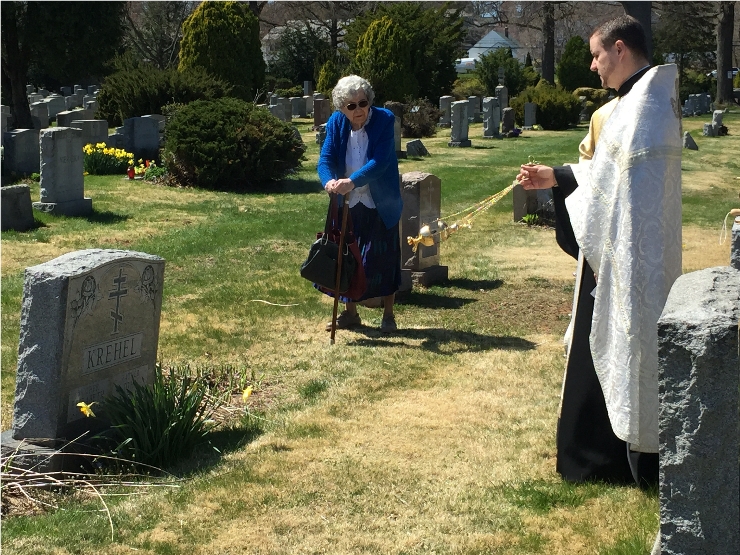 Photo 11 from Blessing of Graves at East Ridgelawn Cemetery