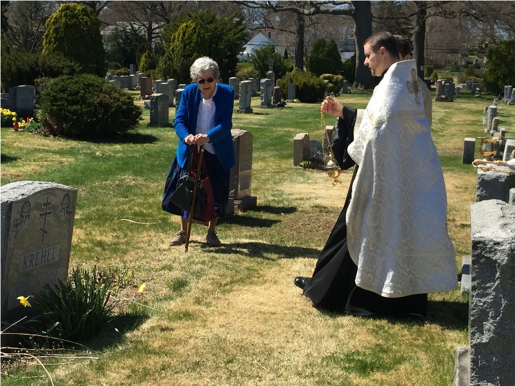 Photo 14 from Blessing of Graves at East Ridgelawn Cemetery