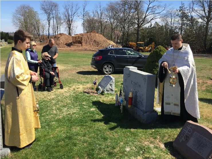 Photo 21 from Blessing of Graves at East Ridgelawn Cemetery