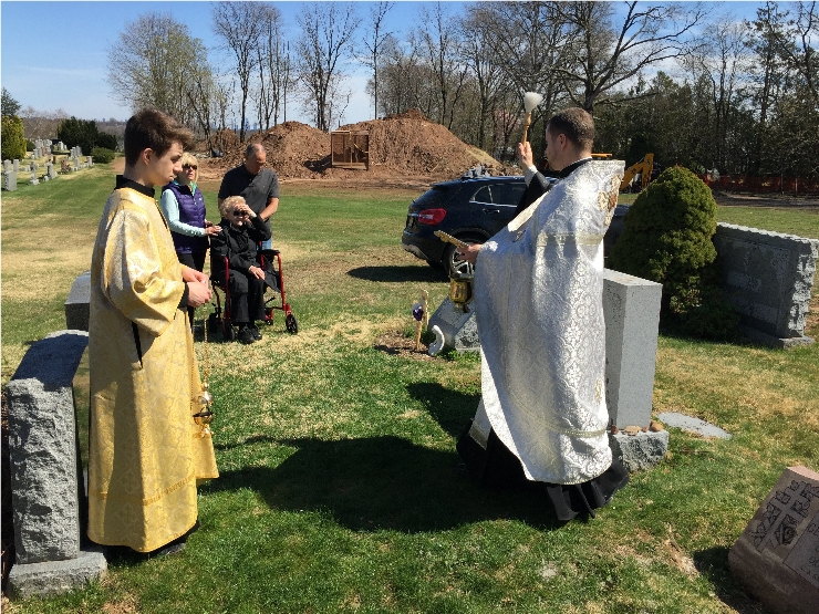 Photo 22 from Blessing of Graves at East Ridgelawn Cemetery