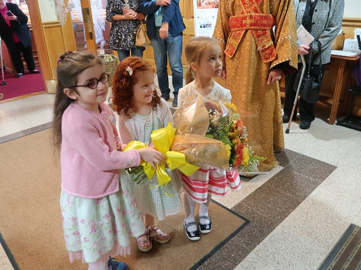 Photo 2 from His Eminence, Archbishop Michael Visits St. John's