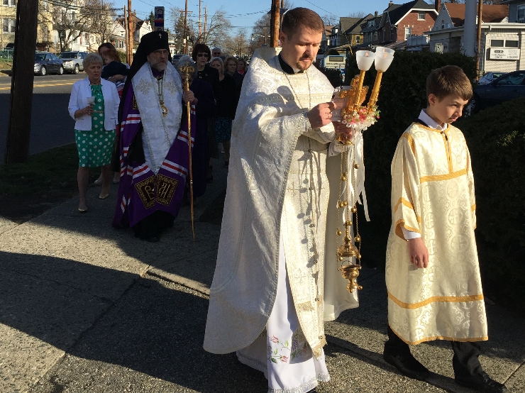 Photo 37 from Fr. Igor, Mat. Anna, Maxim and Sofia Looking Back